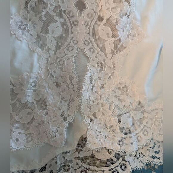 vintage women's 60s light pastel pink nylon slip‎ with lace trim - Picture 2 of 4